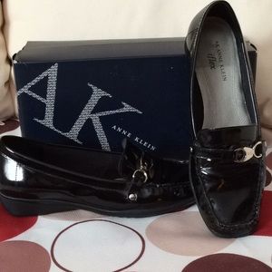 Black Patent Leather AK Loafers sz 8.5 iflex sole